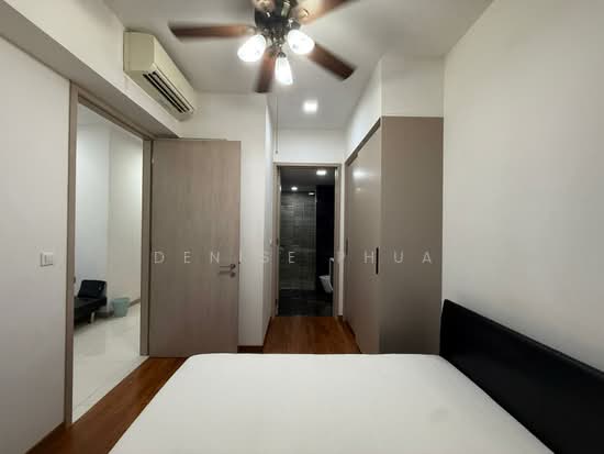 J GATEWAY photo 5