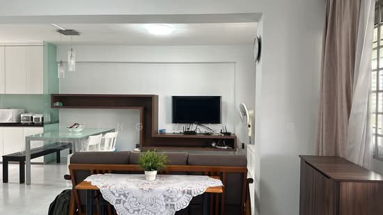 711 JURONG WEST STREET 71 photo 3
