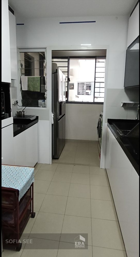53 STRATHMORE AVENUE photo 3
