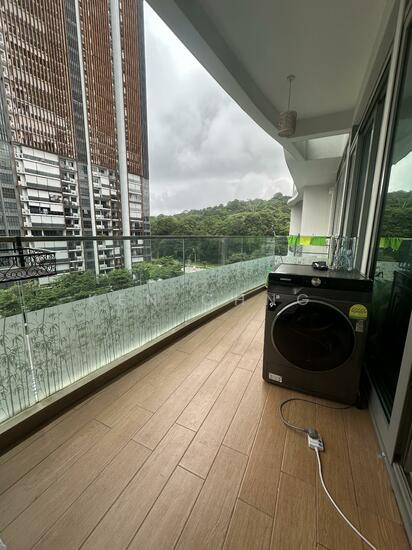 KINGSFORD . HILLVIEW PEAK