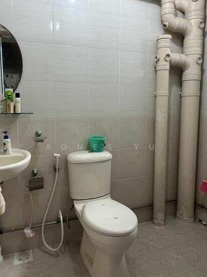 480 SEMBAWANG DRIVE photo 4
