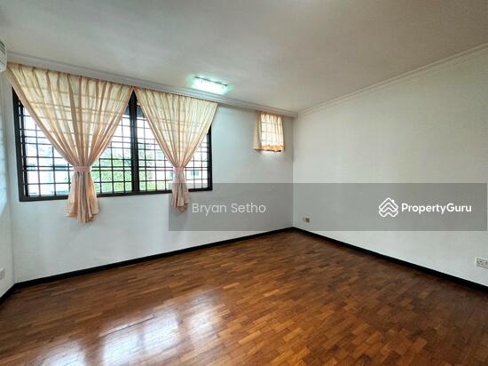 Highgate Crescent photo 6