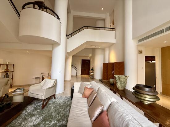 THE COLONNADE photo 2