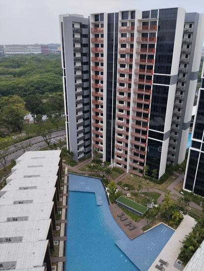 RIVERFRONT RESIDENCES photo 5