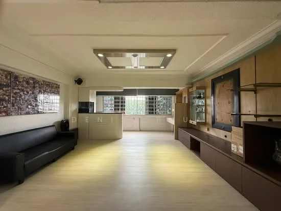 558 Jurong West Street 42 image 1 of 9