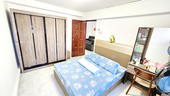 169 Stirling Road photo 2