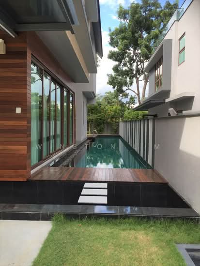 Lornie Road photo 4
