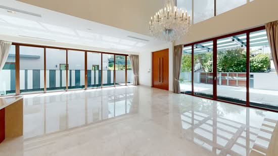 Lornie Road photo 6