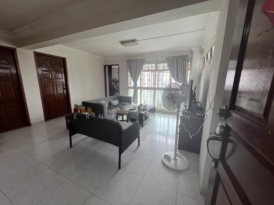 206 BOON LAY DRIVE image 1 of 10