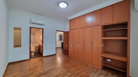 LE HILL CONDOMINIUM photo 5