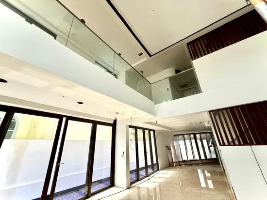 OPEN HOUSE Sat/Sun - Brand New Freehold Semi Detached Coronation Road / Nanyang Pri Sch photo 3