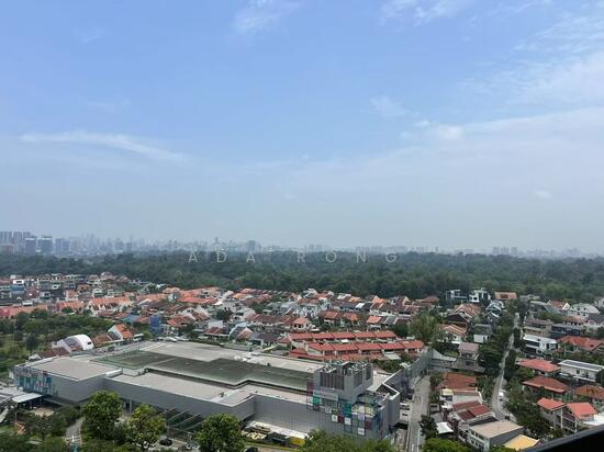 THOMSON VIEW CONDOMINIUM image 1 of 4