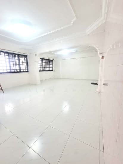 555 HOUGANG STREET 51 image 1 of 10
