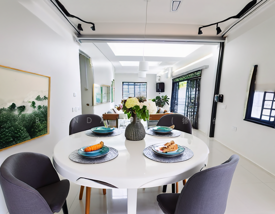 Freehold original Rare Corner Detached ✧ Siglap Vicinity photo 2