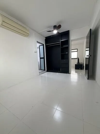 142 Lorong 2 Toa Payoh image 1 of 7