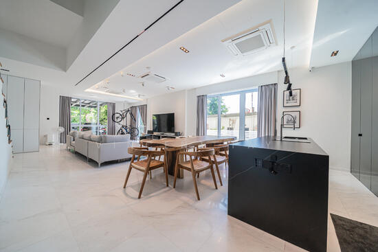 Hilltop Siglap Semi-D photo 4