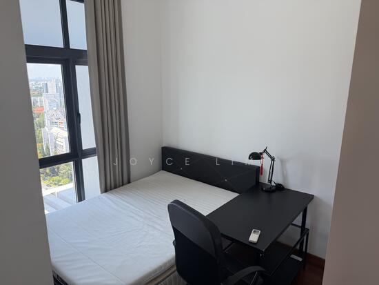 J GATEWAY photo 3