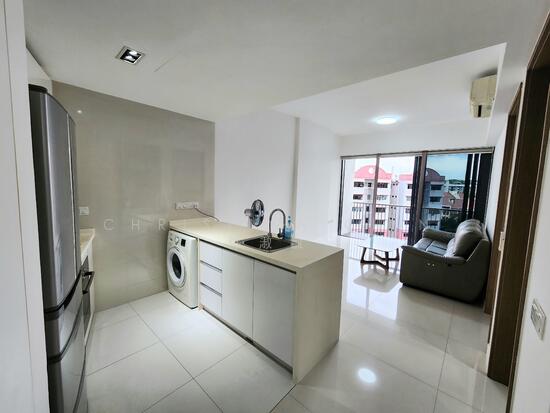 D'Leedon photo 6