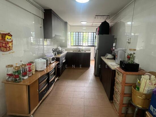180 ANG MO KIO AVENUE 5 image 1 of 8