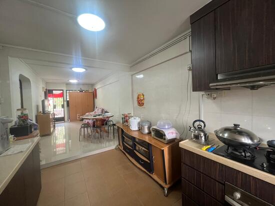 180 ANG MO KIO AVENUE 5 photo 3