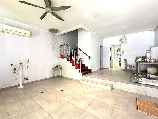 Loyang Besar Close photo 5