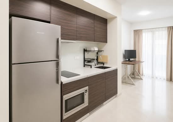COMMONWEALTH TOWERS photo 4