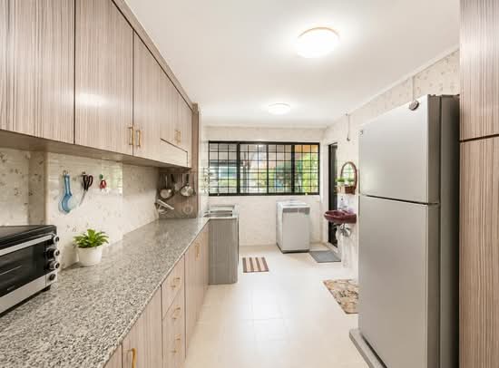 18 EUNOS CRESCENT photo 4