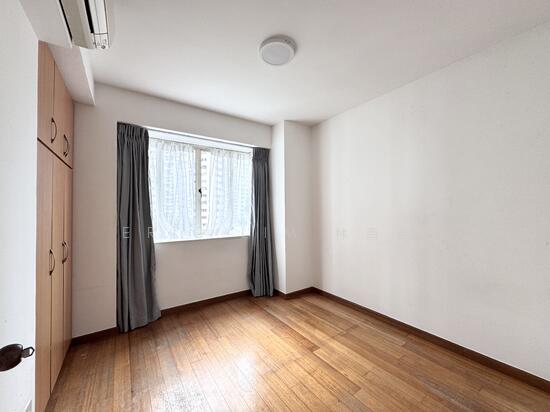 Riverdale Residence photo 4