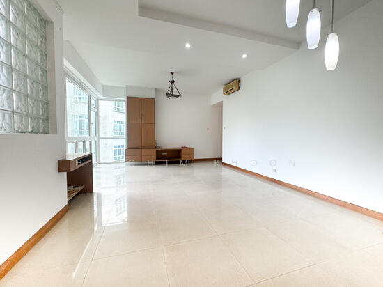 SUMMERHILL photo 3