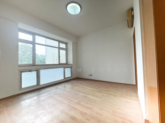 SUMMERHILL photo 4