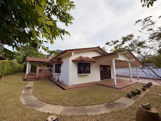 Sunset Square / Sunset Way Estate photo 3