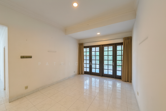 Sunset Square / Sunset Way Estate photo 4