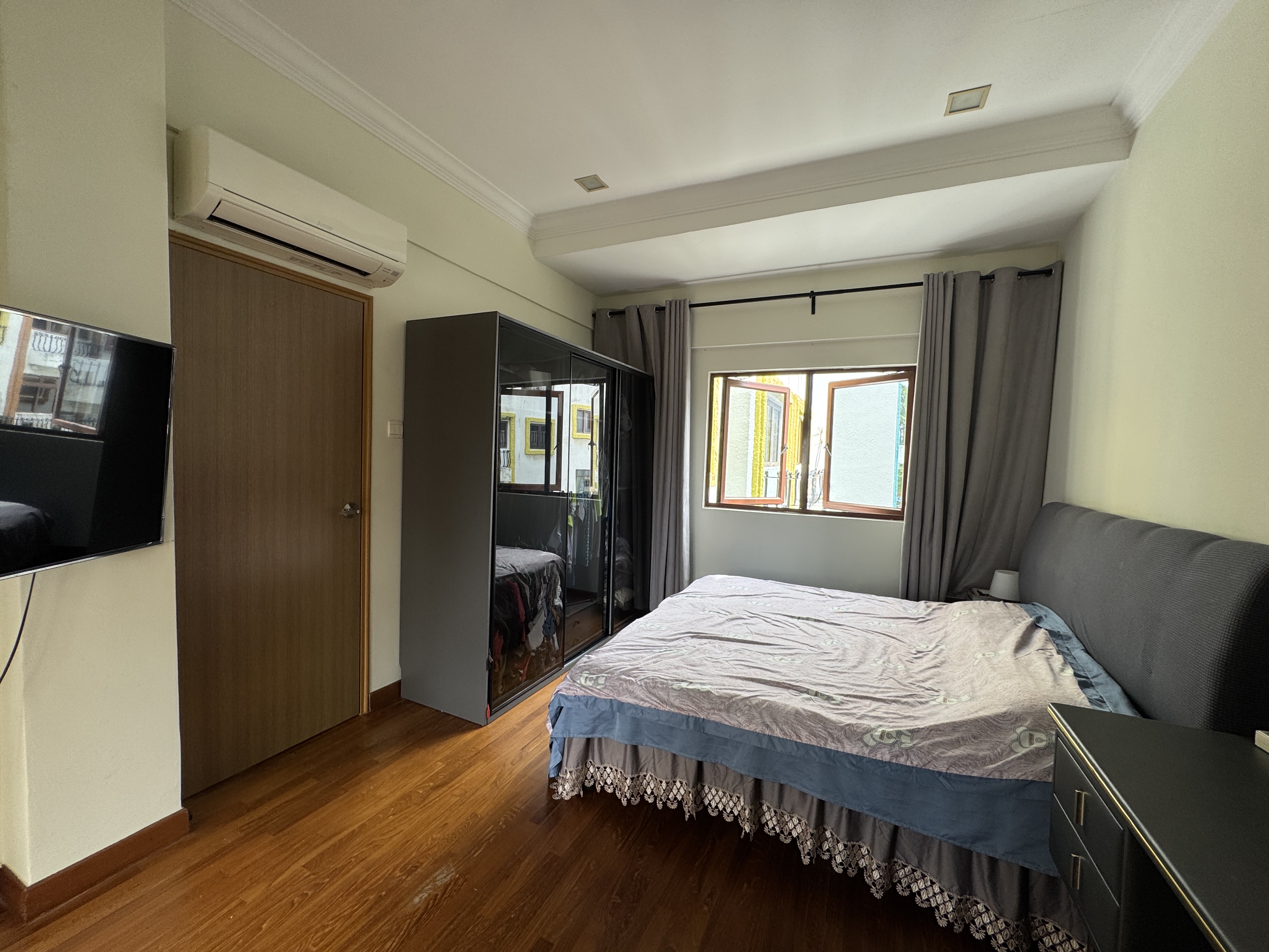 Kew Residencia image 1 of 10