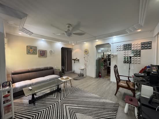 220 Tampines Street 24