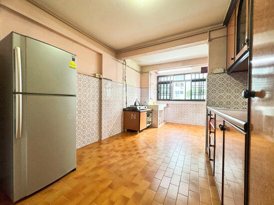 169 STIRLING ROAD photo 5