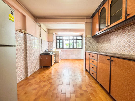 169 STIRLING ROAD photo 6