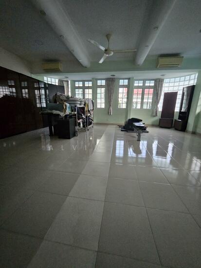 Huge 3 Storey Semi D/ Telok Kurau photo 4
