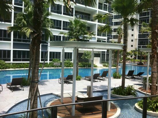 WATERFRONT ISLE photo 2