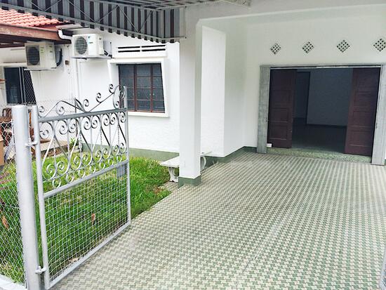 37 Yarrow Gardens image 1 of 7