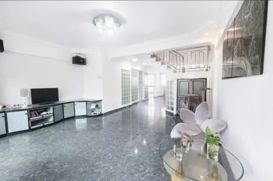 146 Tampines Avenue 5 image 1 of 7