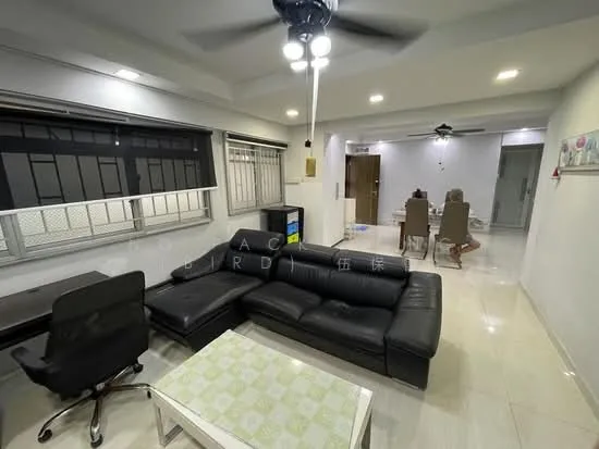 230B Tampines Street 24 image 1 of 4