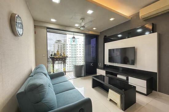PRIVE image 1 of 6
