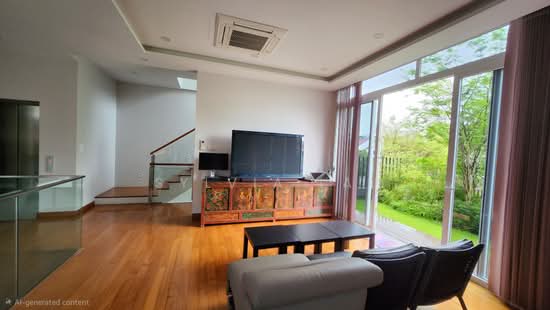 Beautiful 3.5Sty Semi-D With Lift & Pool @ East Coast/Frankel Locale photo 4