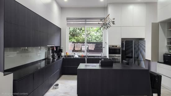 Beautiful 3.5Sty Semi-D With Lift & Pool @ East Coast/Frankel Locale photo 6