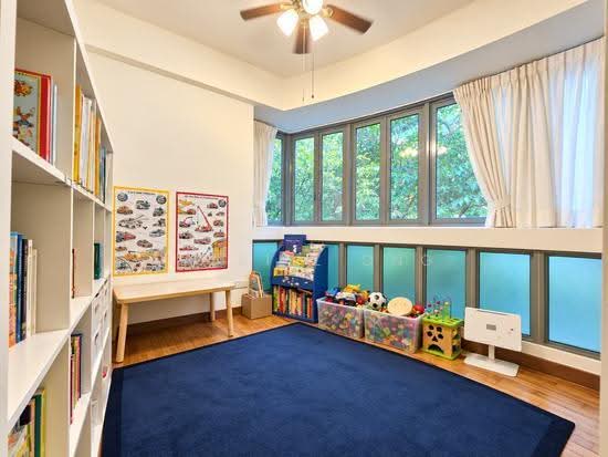 ADAM PARK CONDOMINIUM photo 6