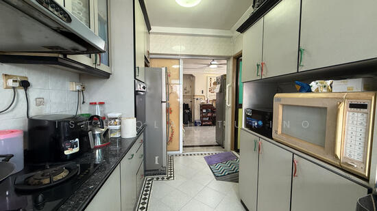 62 TEBAN GARDENS ROAD photo 3