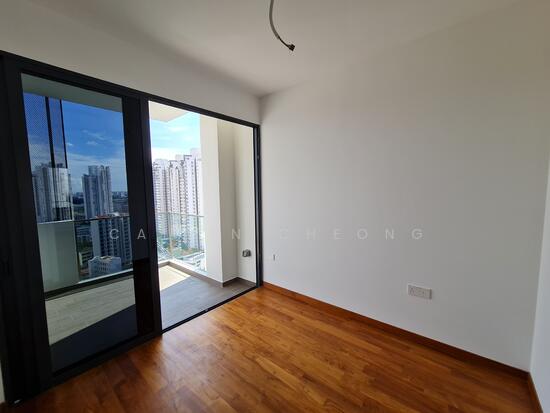 UPTOWN @ FARRER photo 6