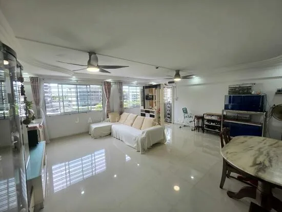 646 Yishun Street 61 image 1 of 10