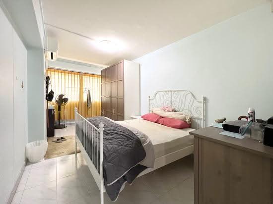 487C TAMPINES STREET 45 photo 4