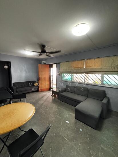 407 Yishun Avenue 6 image 1 of 10